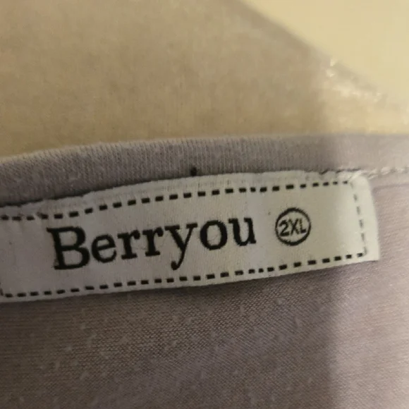 Crochet Detail Tank Top - Picture 2 of 4